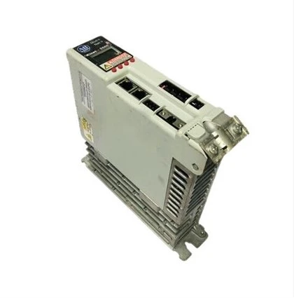Allen-Bradley、2198-H008-ERS、Kinetix 5500 サーボ ドライブ、6.3 Amp ピーク電流出力、1 相および 3 相 190 - 528 VAC 入力